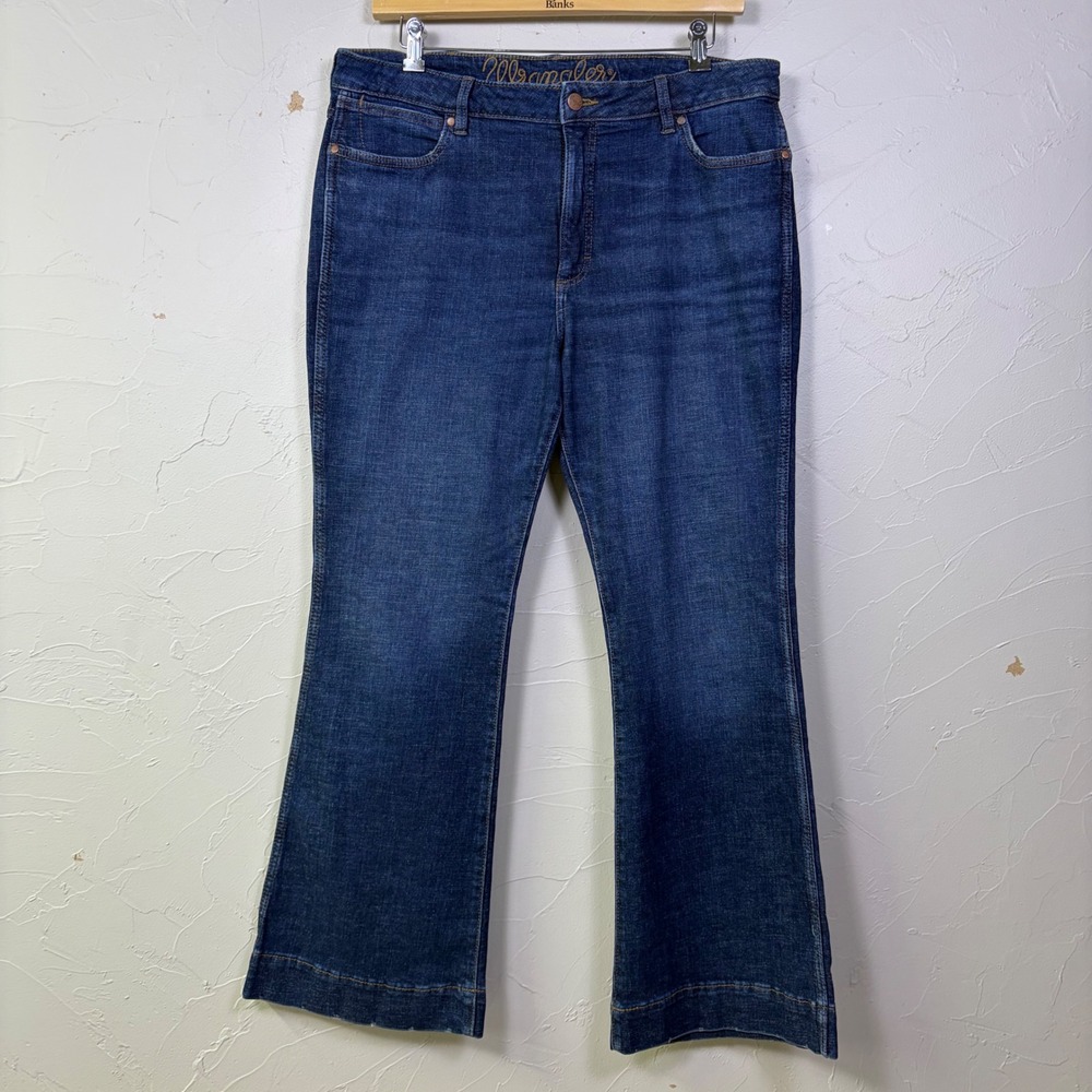 Wrangler Retro High Rise Trouser Jeans Women 33x32 fit 38x32 Denim Flare Western
